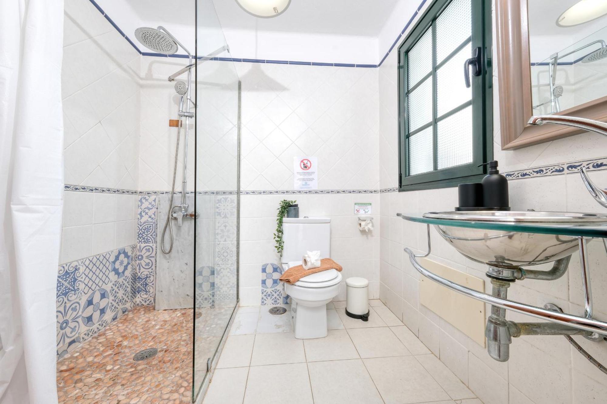 Casa Hibiscus - Shared Pool - Close To Seafront Promenade Punta Mujeres Luaran gambar
