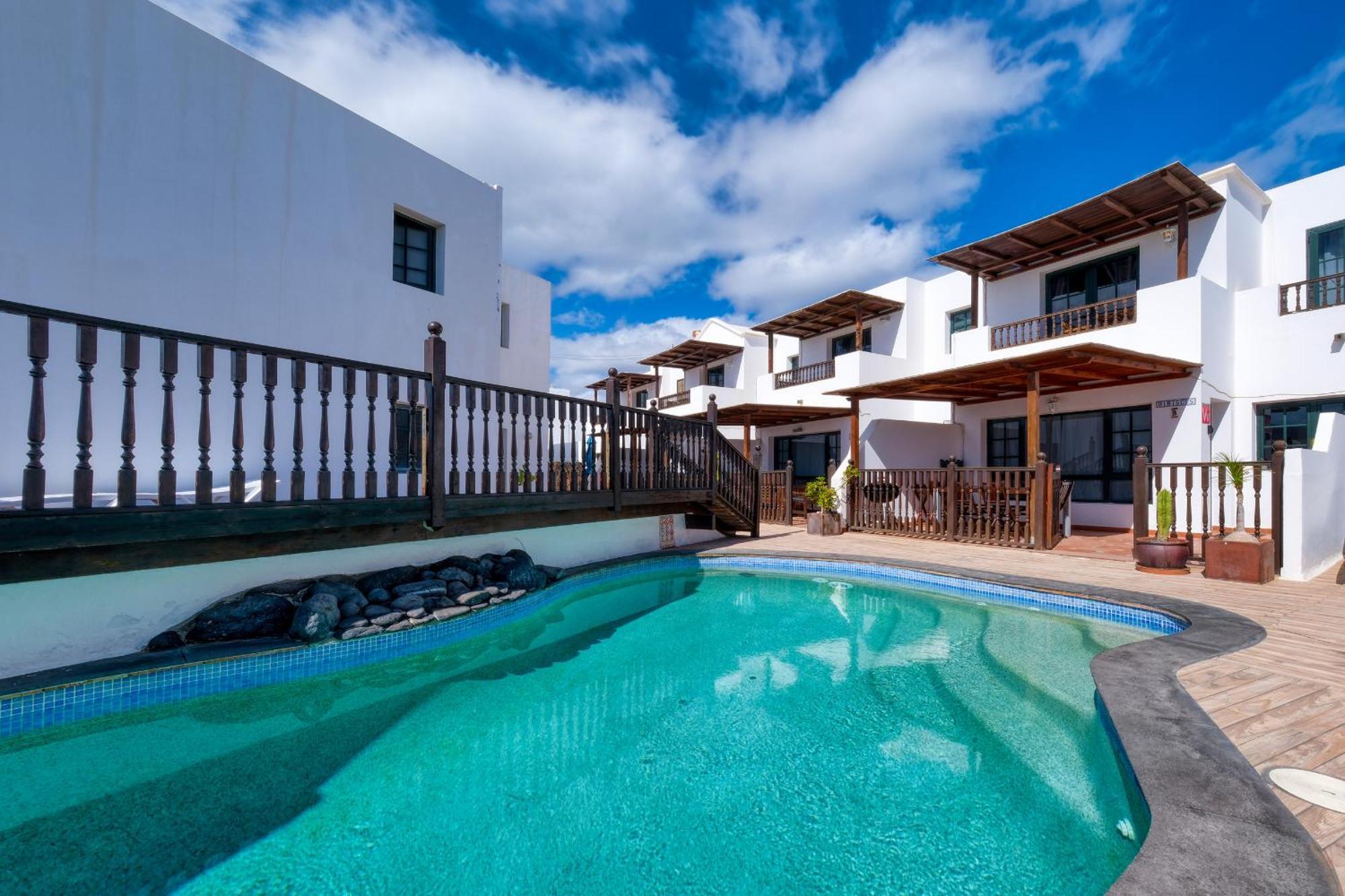 Casa Hibiscus - Shared Pool - Close To Seafront Promenade Punta Mujeres Luaran gambar